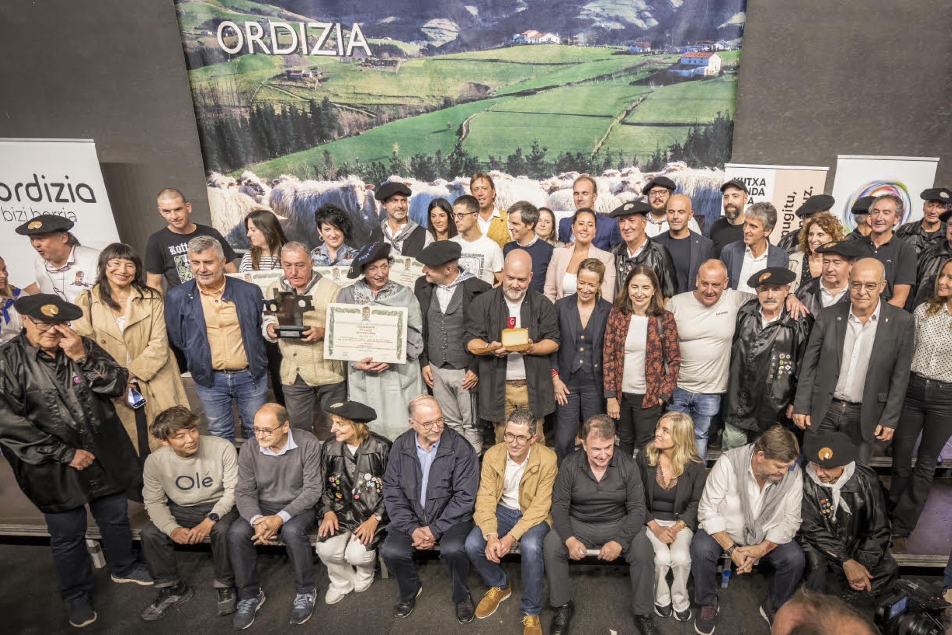 LA QUESERÍA LA LEZE DE ILARDUIA GANA EL LI. CONCURSO DE QUESOS